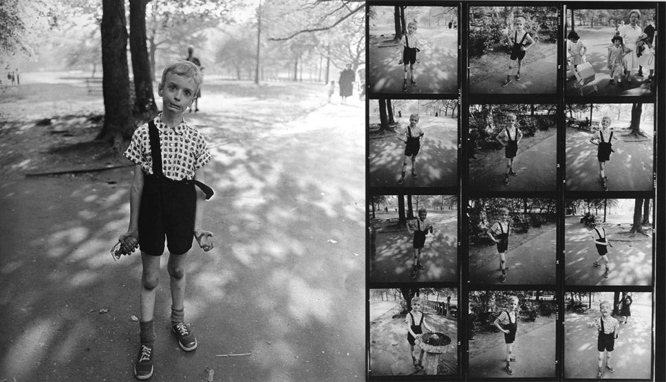 Diane_Arbus_child_granade_toy_contact_sheet